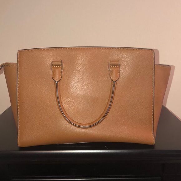 Michael Kors Handbag - Picture 2 of 4